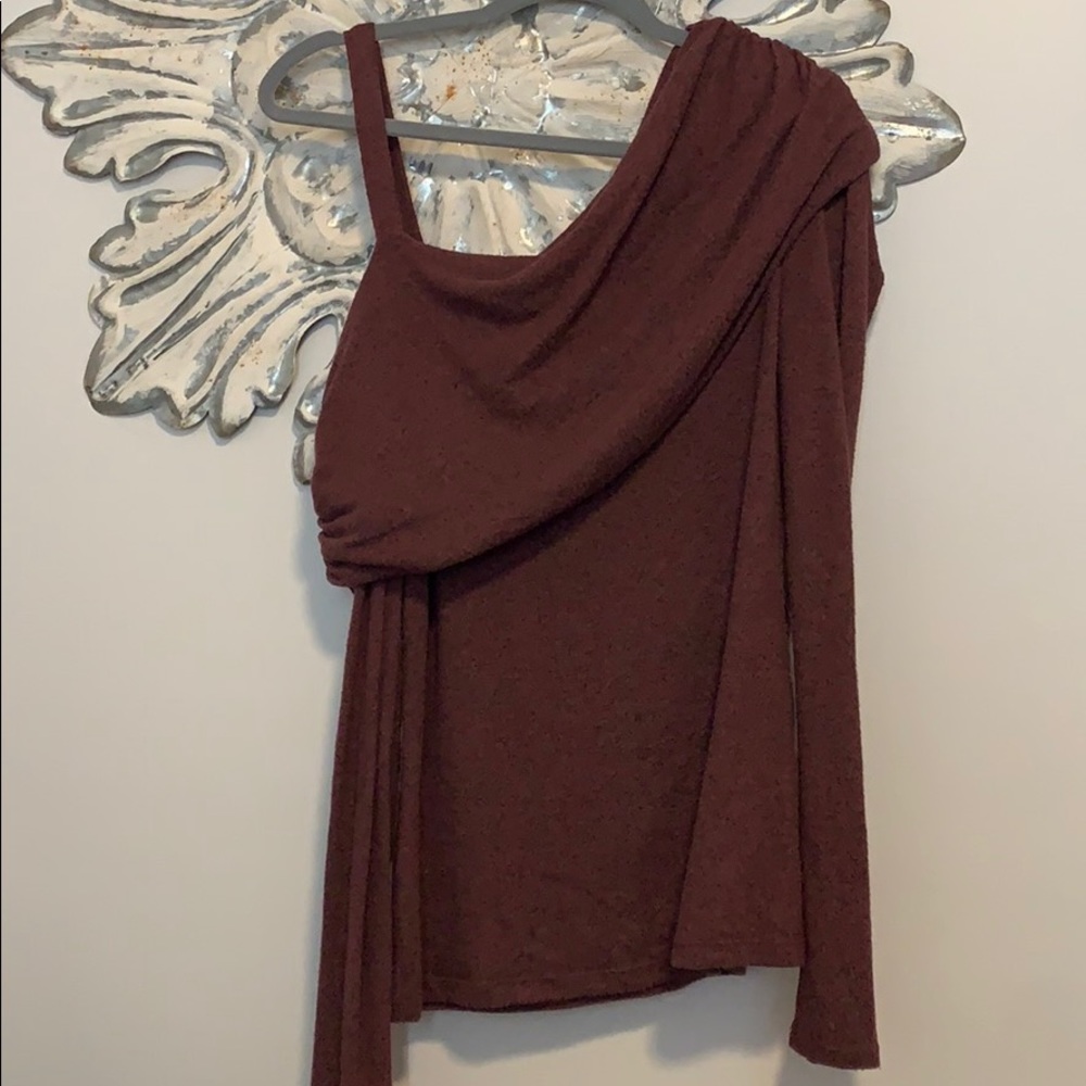 Solemio one shoulder sweater
